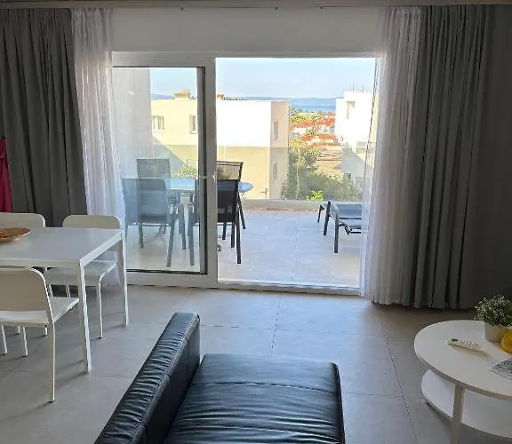 Secret Apartment *